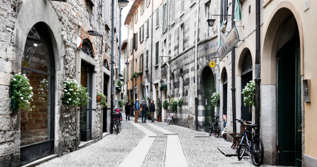 Scopri le migliori strategie per affitti brevi a Como e massimizza i tuoi profitti con consigli su pricing, ottimizzazione e promozione.