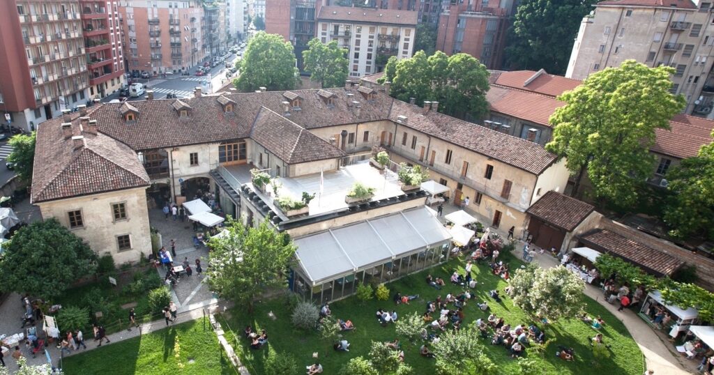 Scopri come la nostra Agenzia Affitti Brevi vicino alla Cascina Cuccagna di Milano può gestire il tuo immobile con servizi su misura per massimizzare i tuoi profitti.