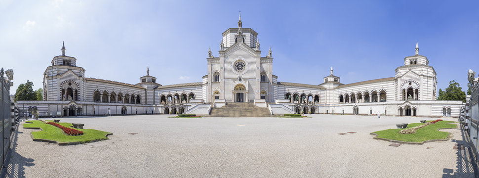 Scopri la nostra agenzia affitti brevi vicino al Cimitero Monumentale di Milano per una gestione completa e professionale del tuo immobile con servizi dalla A alla Z.