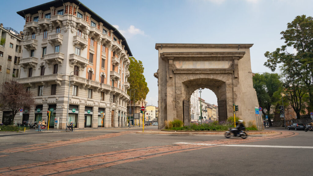 Scopri come la nostra agenzia affitti brevi vicino a Porta Romana a Milano può gestire il tuo immobile con servizi dalla A alla Z per massimizzare il tuo investimento.