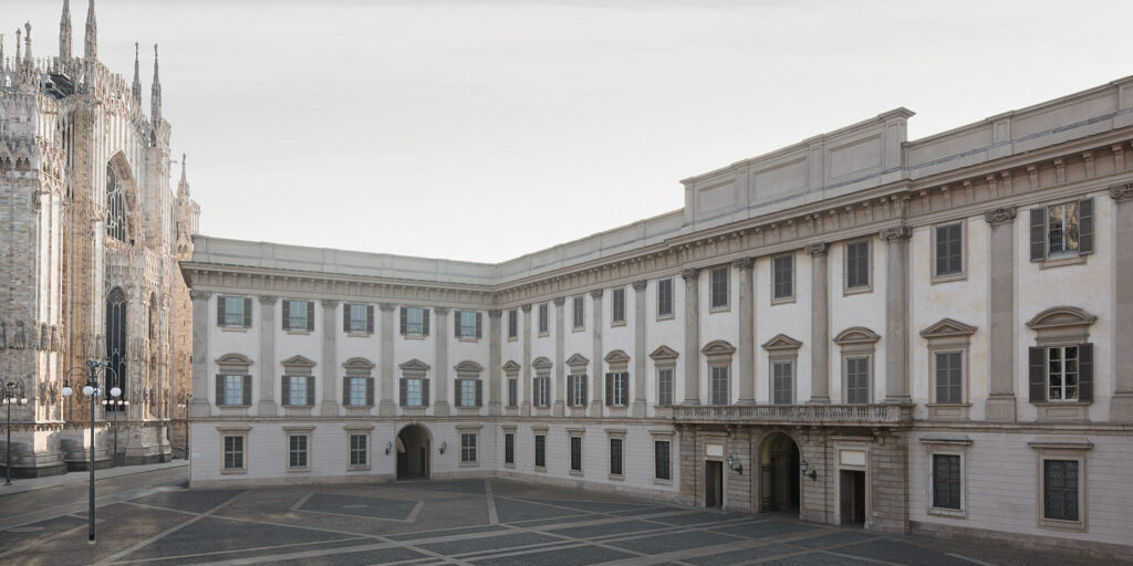 Scopri come la nostra Agenzia Affitti Brevi vicino a Palazzo Reale di Milano può gestire il tuo immobile con servizi professionali, massimizzando i profitti.