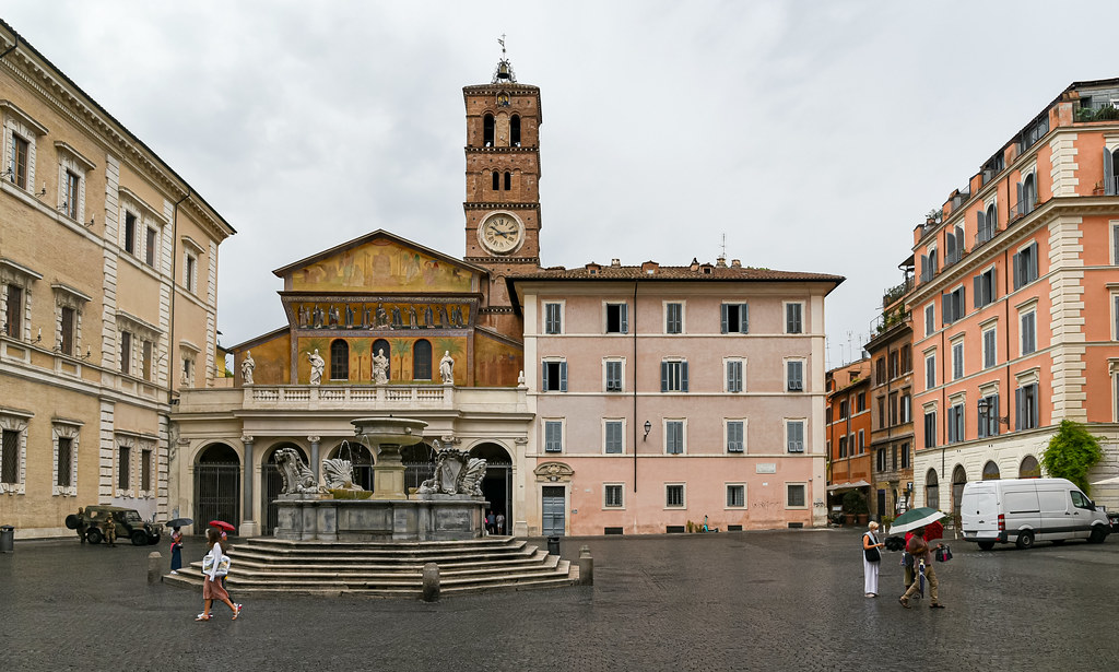 Scopri la nostra agenzia affitti brevi vicino a Basilica Santa Maria in Trastevere e come possiamo gestire il tuo immobile con servizi completi dalla A alla Z.