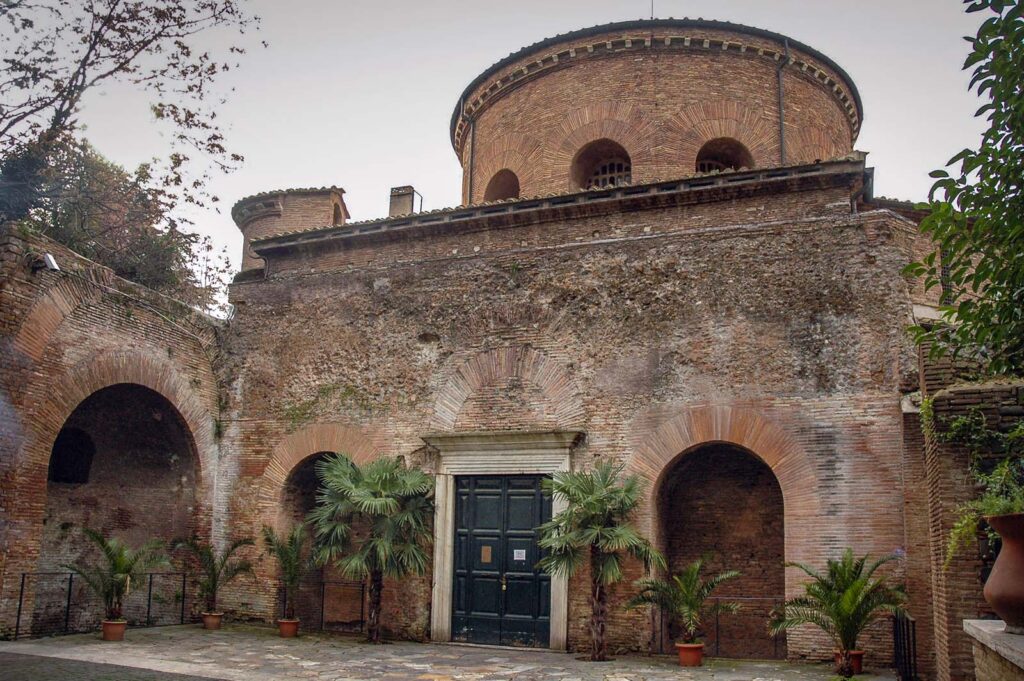Scopri i servizi della nostra agenzia affitti brevi vicino Basilica Sant'Agnese Fuori le Mura e massimizza i profitti del tuo appartamento con una gestione professionale e completa.
