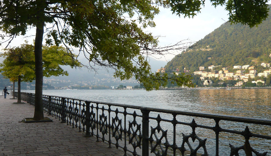 Scopri la nostra Agenzia Affitti Brevi vicino al Parco Lungo Lario Trieste a Como. Gestiamo il tuo immobile con servizi completi per massimizzare il tuo profitto.