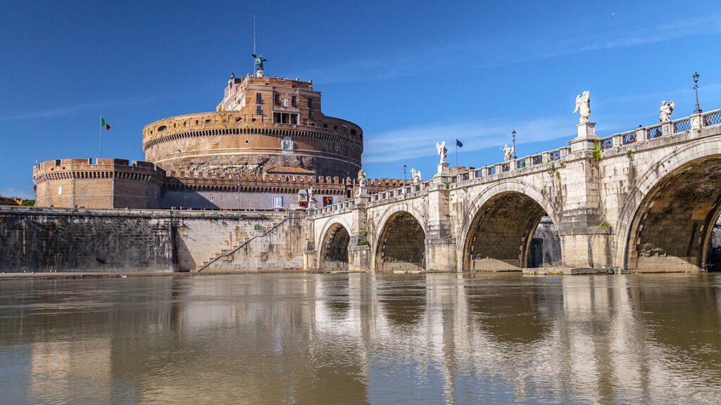 Scopri i vantaggi di affidarti alla nostra agenzia affitti brevi vicino a Ponte Sant'Angelo, per una gestione immobiliare senza stress e altamente redditizia.