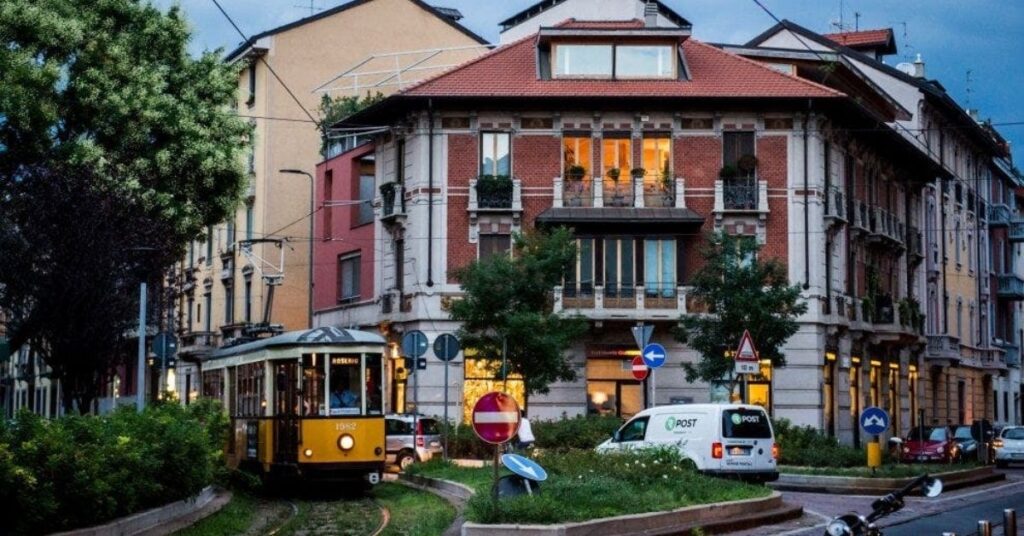 Scopri come la nostra Agenzia Affitti Brevi vicino al quartiere NoLo a Milano può gestire il tuo immobile con servizi completi e personalizzati per massimizzare il rendimento.
