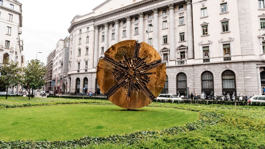 Scopri la nostra Agenzia Affitti Brevi vicino alla Fondazione Arnaldo Pomodoro di Milano: gestione completa per massimizzare il tuo investimento.