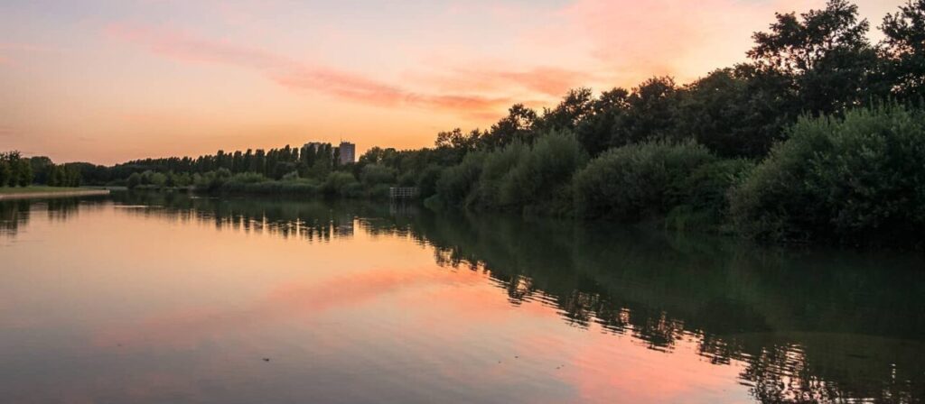 Scopri come la nostra Agenzia Affitti Brevi vicino al loft parco nord di Milano può gestire il tuo immobile con servizi completi dalla A alla Z.