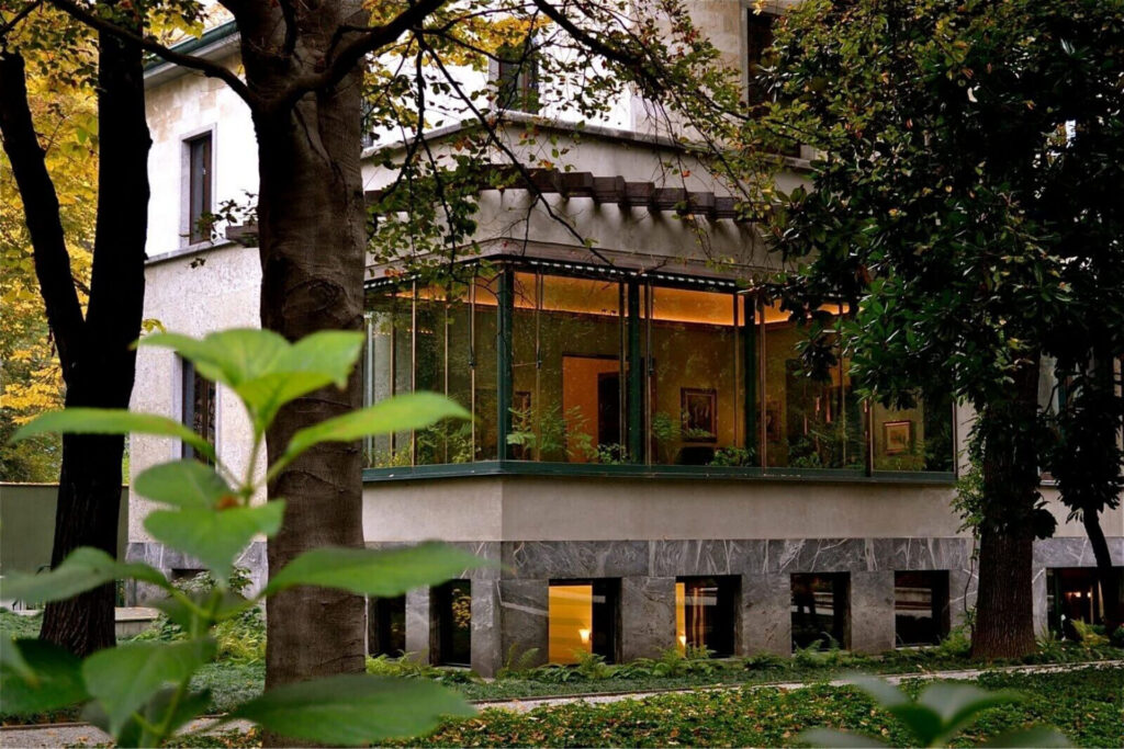 Affidati alla nostra Agenzia Affitti Brevi vicino a Villa Necchi Campiglio a Milano per una gestione completa e redditizia del tuo immobile.