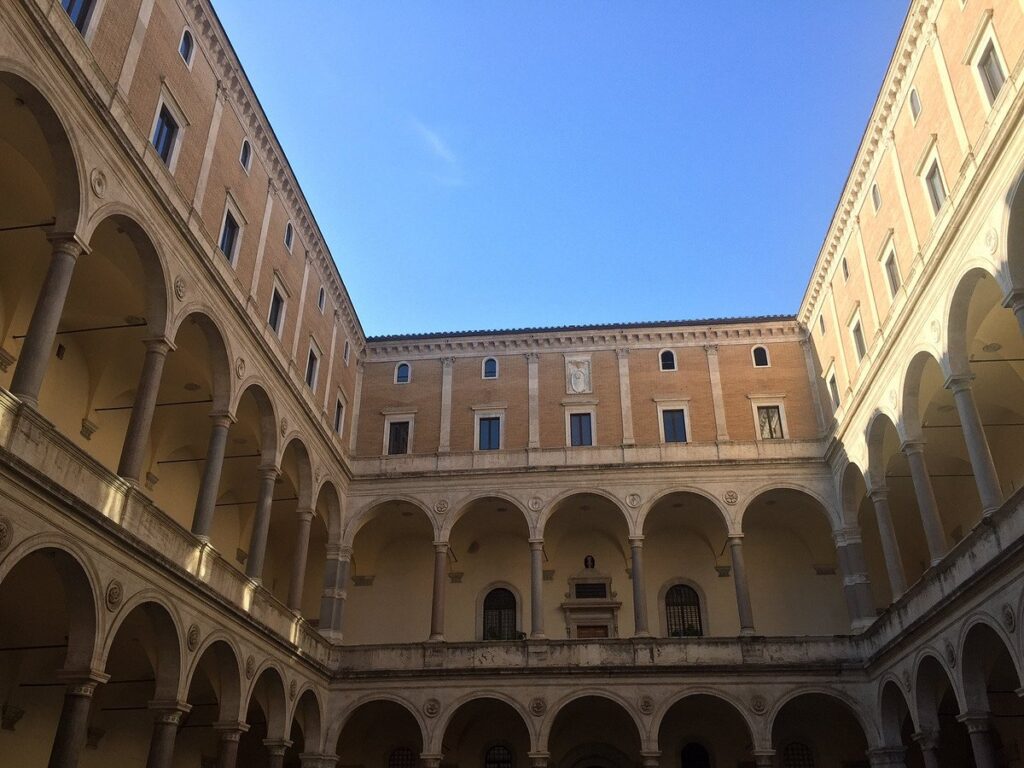 Scopri come la nostra Agenzia Affitti Brevi vicino a Palazzo della Cancelleria può gestire il tuo immobile con servizi personalizzati dalla A alla Z.