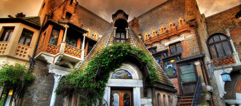 Scopri come la consulenza immobili breve termine Roma può ottimizzare il tuo investimento e massimizzare le prenotazioni turistiche grazie a strategie efficaci e conformità normativa.