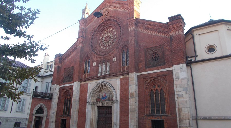 Scopri come la nostra agenzia di affitti brevi vicino alla Chiesa di San Marco a Milano può gestire il tuo immobile con servizi dalla A alla Z. Contattaci ora!