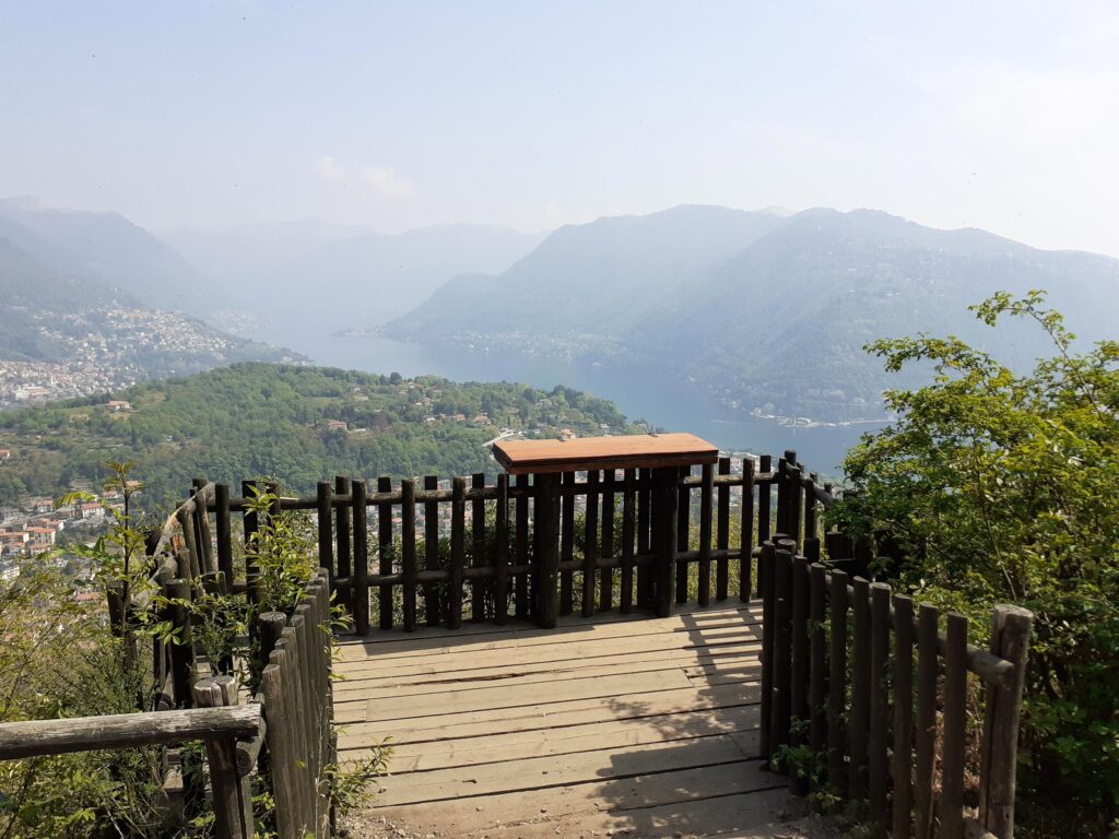 Scopri come la nostra Agenzia Affitti Brevi vicino al Parco Spina Verde a Como può gestire il tuo immobile con servizi dalla A alla Z per massimizzare i tuoi profitti.